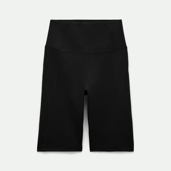 GIRLFRIEND COLLECTIVE High Rise Bike Short In Black - Picture 6 of 9